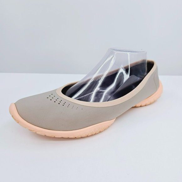 LISSOM Flytes 11.5 Ballet Flats Grey Coral Soles Slip On Comfort Light Stretchy - Picture 1 of 15